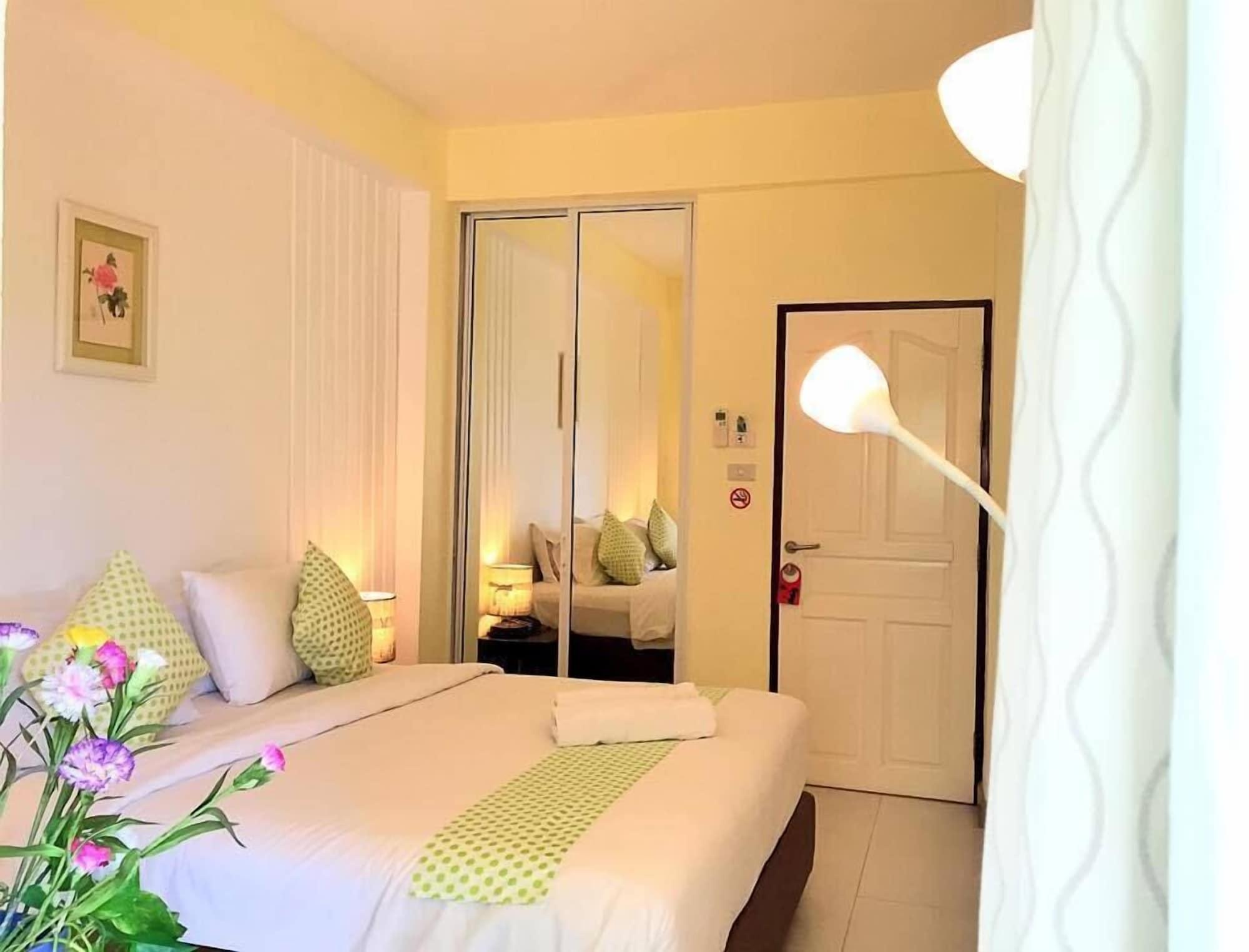 Pius Place Pattaya Exteriör bild