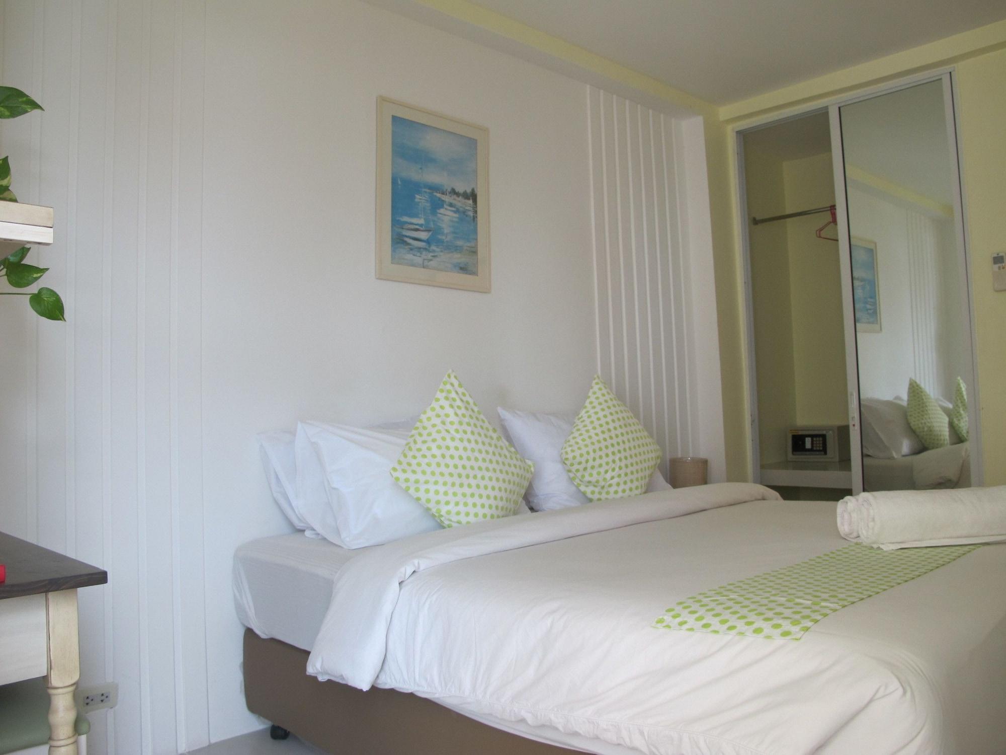 Pius Place Pattaya Exteriör bild