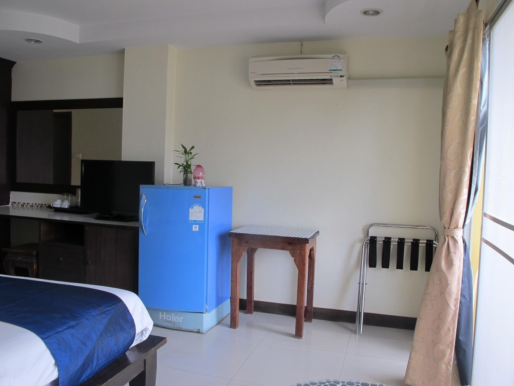 Pius Place Pattaya Exteriör bild