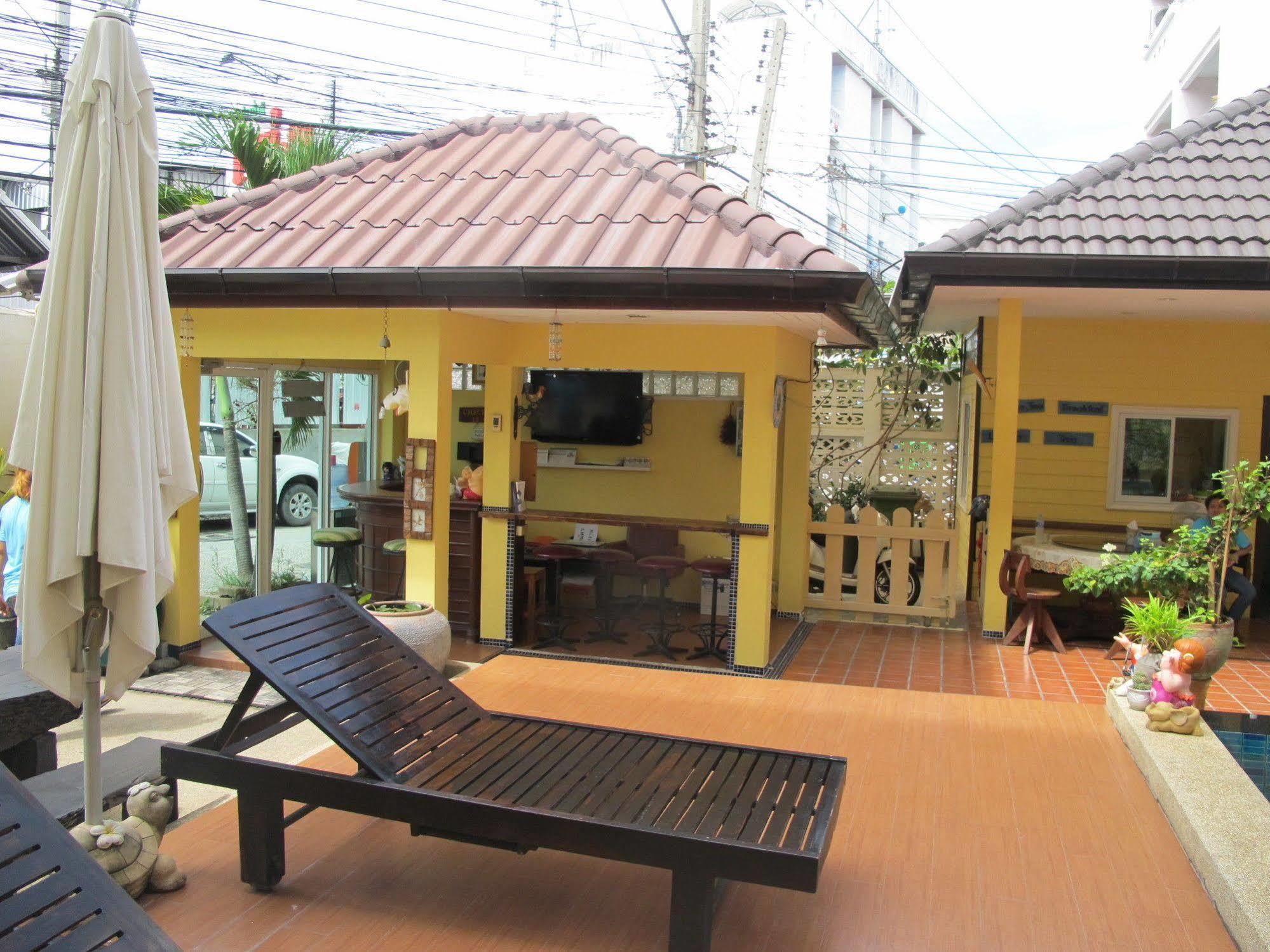 Pius Place Pattaya Exteriör bild