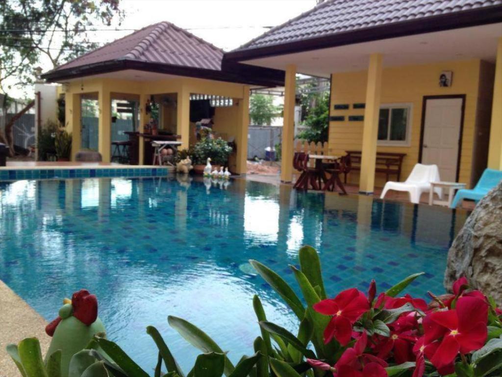 Pius Place Pattaya Exteriör bild